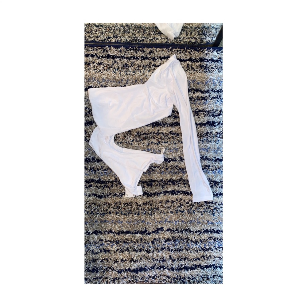 White  sleeve bodysuit